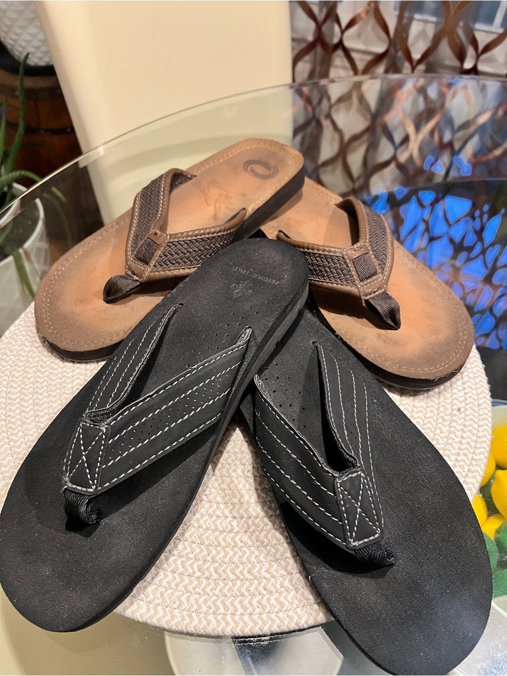 Set of 2 Men's Black and Brown Dual-Tone Flip-Flop Sandals